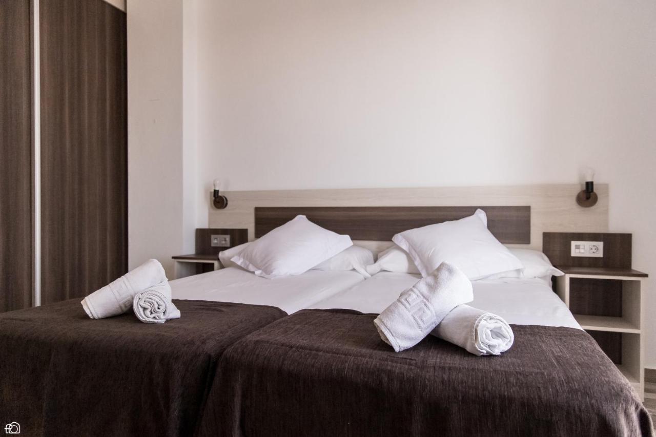 Meson Hostal La Cabana Medellín Eksteriør billede