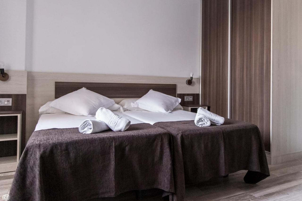 Meson Hostal La Cabana Medellín Eksteriør billede