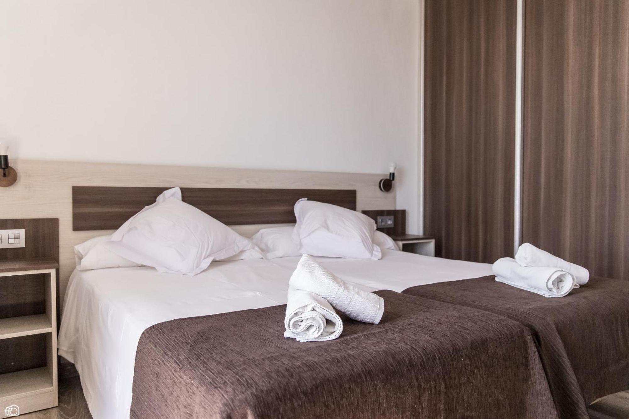 Meson Hostal La Cabana Medellín Eksteriør billede